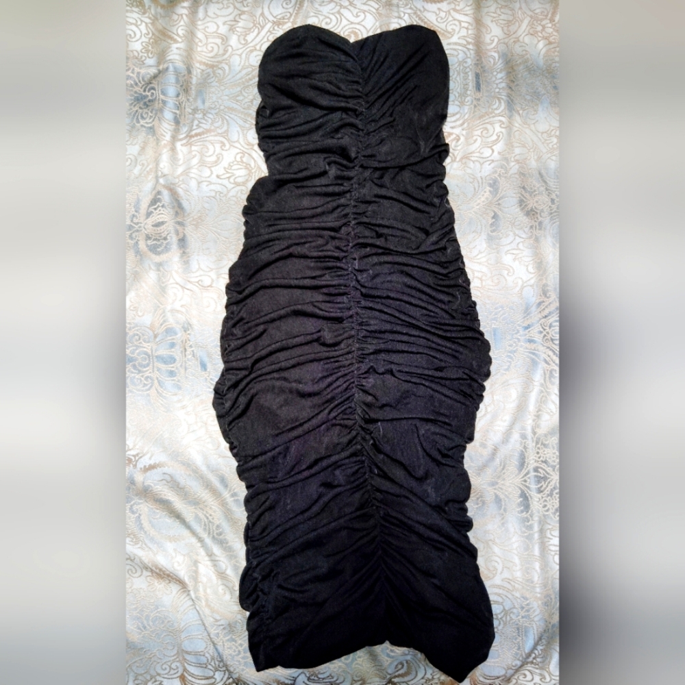 Elegant Black Strapless Dress